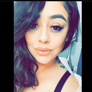 Meet your Posher, Elena